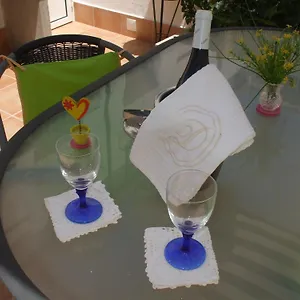 Dinas Guesthouse Guest house